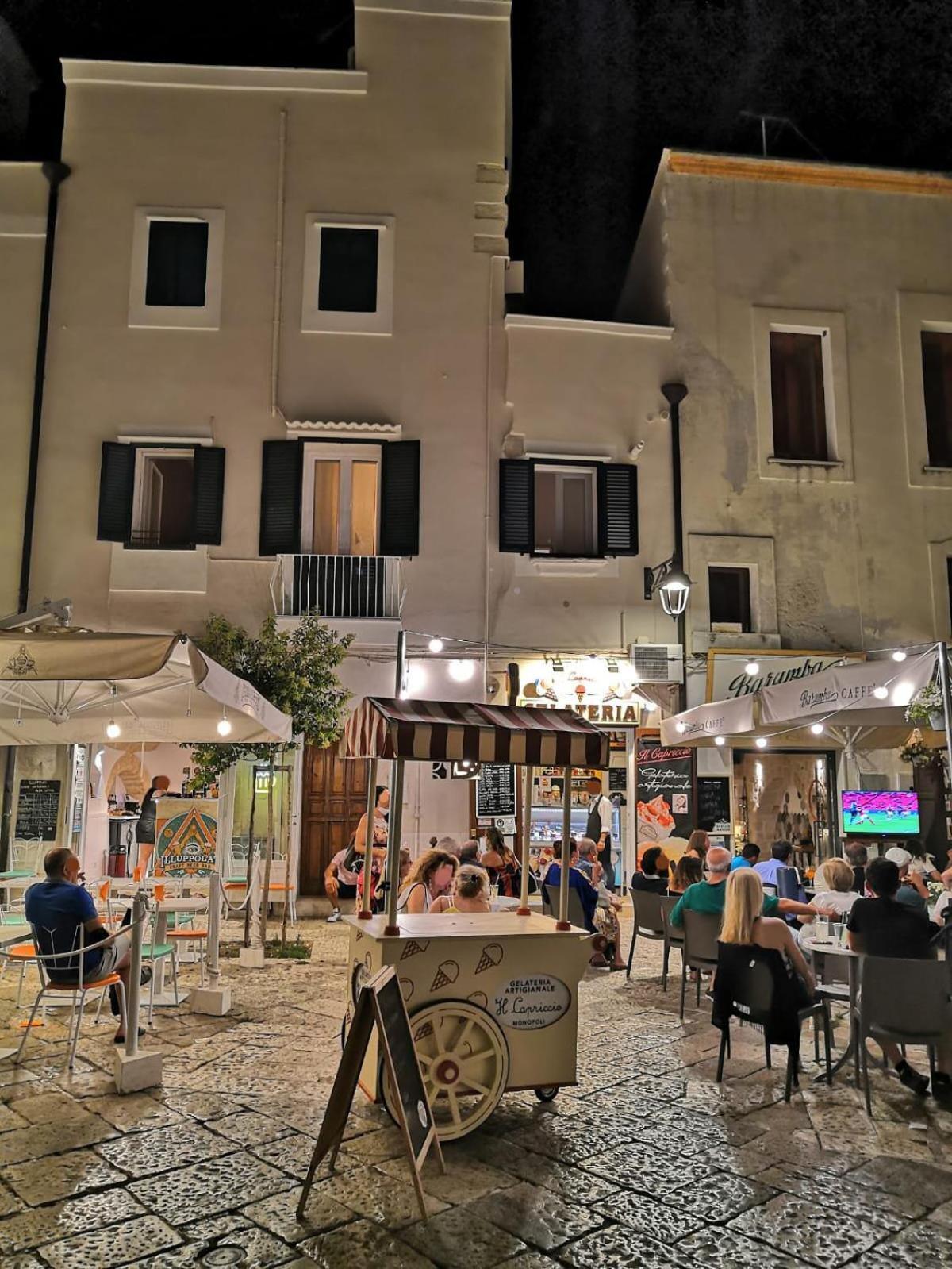 Casadria - Appartamento Nel Centro Storico Vicino Al Mare Монополи Екстериор снимка